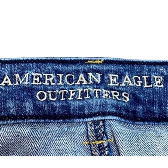 AMERICAN EAGLE RHINESTONE JEAN SHORTS SIZE 4 W27 - Picture 4 of 5